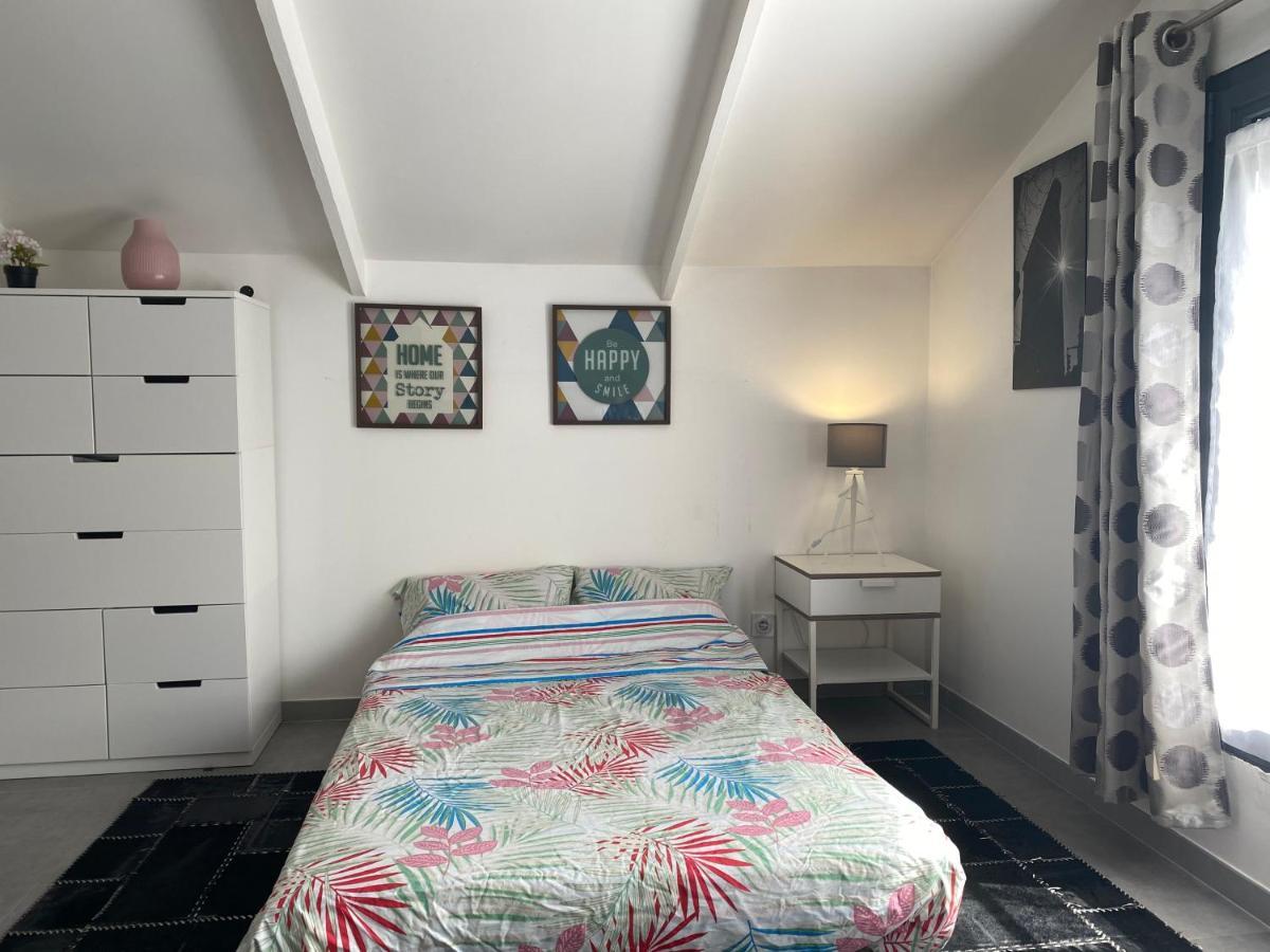 Trendy Studios Tassin Ngoại thất bức ảnh