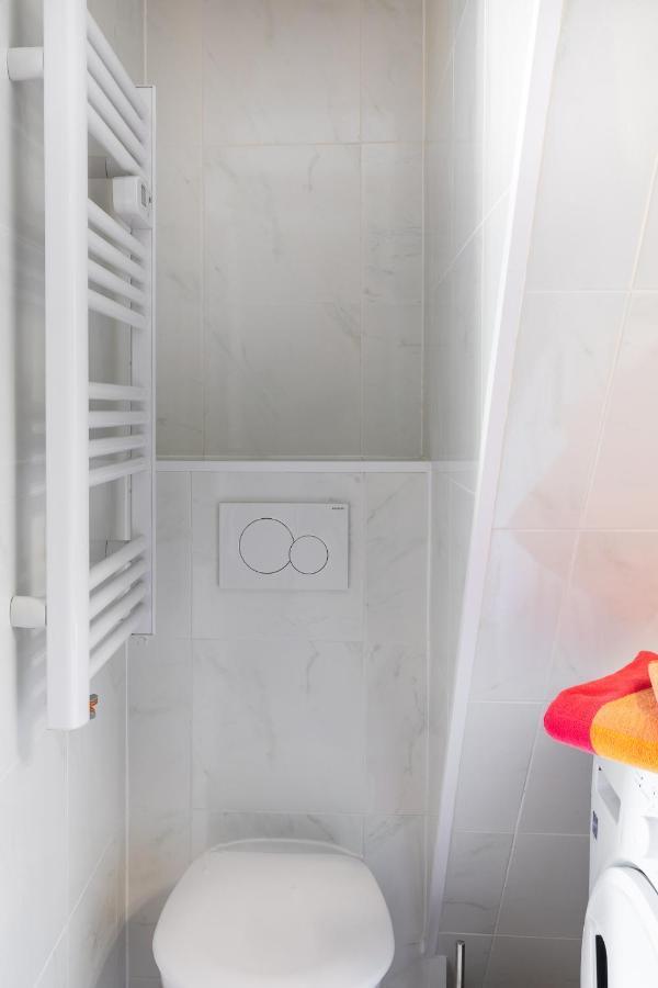 Trendy Studios Tassin Ngoại thất bức ảnh