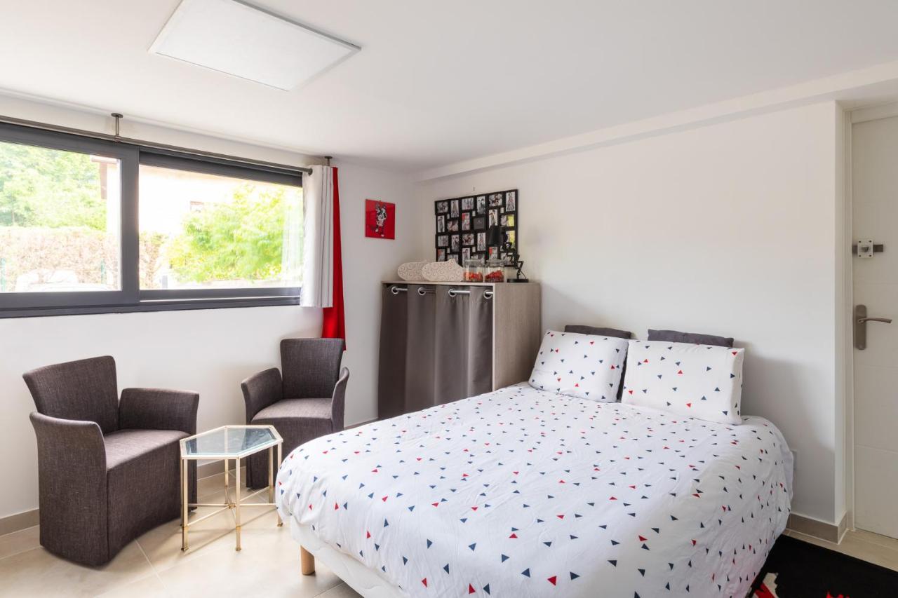 Trendy Studios Tassin Ngoại thất bức ảnh