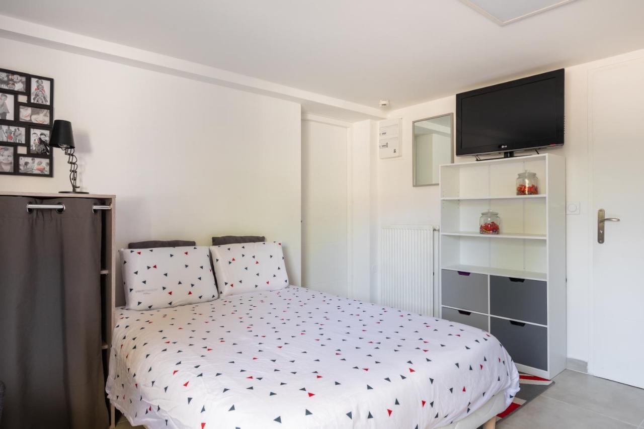 Trendy Studios Tassin Ngoại thất bức ảnh